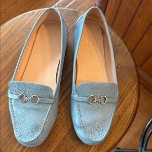 Kate Spade ♠️ 🩵 Loafers genuine leather and metal buckle euc! size 10 / 41.5